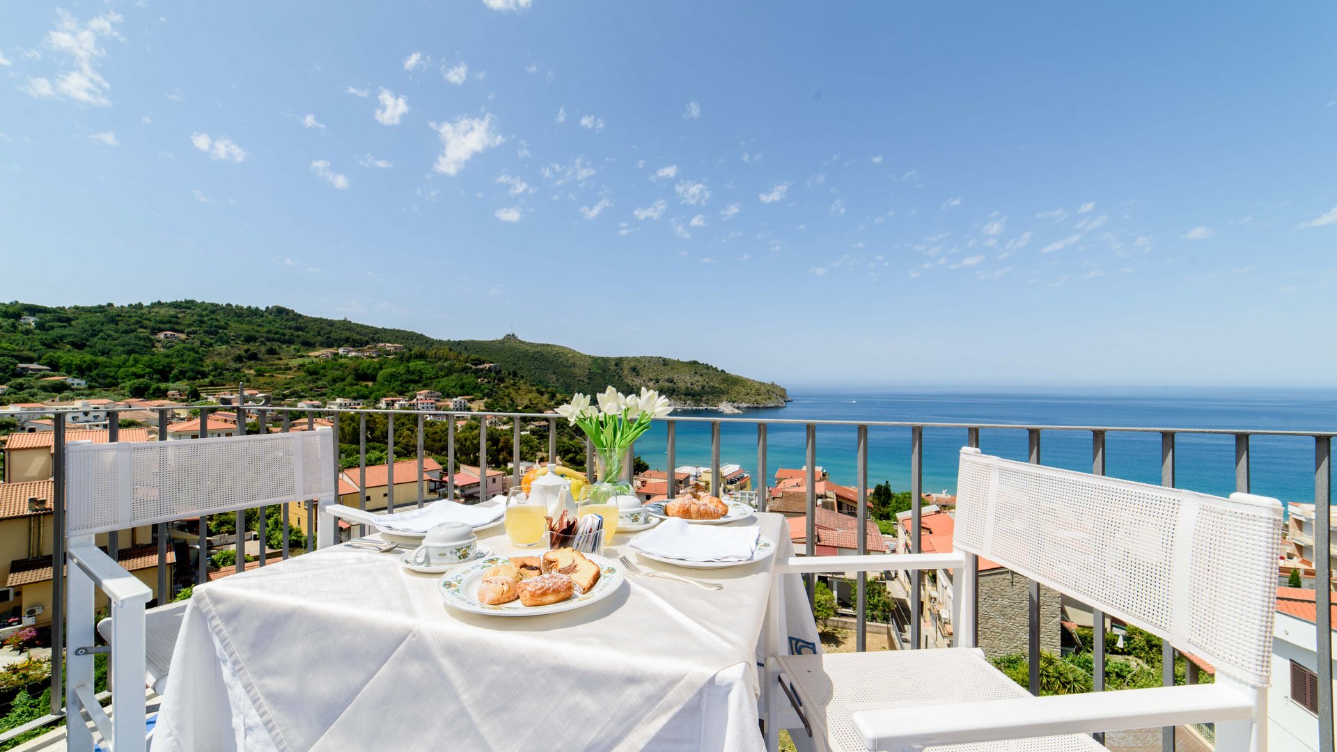 Un hotel affacciato sul Golfo di Palinuro