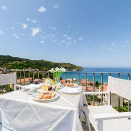 Un hotel affacciato sul Golfo di Palinuro
